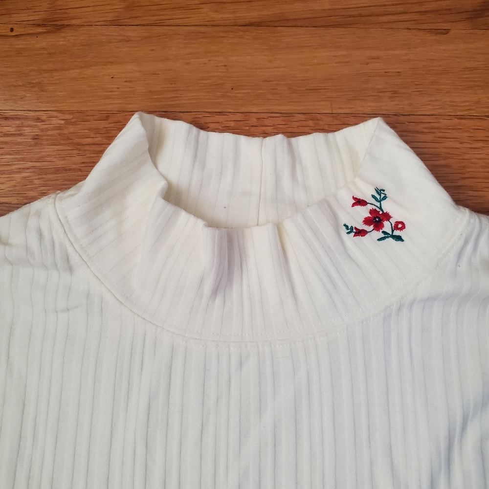 White Mock Long Sleeve Turtleneck - Picture 4 of 6